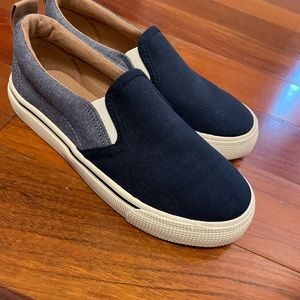 Boys size 13.5 slip on loafer shoes. Great condition. H&M